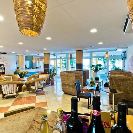 Villaggio Hemingway - Family 3* Καόρλε