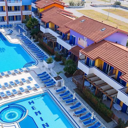 Ξενοδοχείο με διαμερίσματα Villaggio Hemingway - Family 3*
