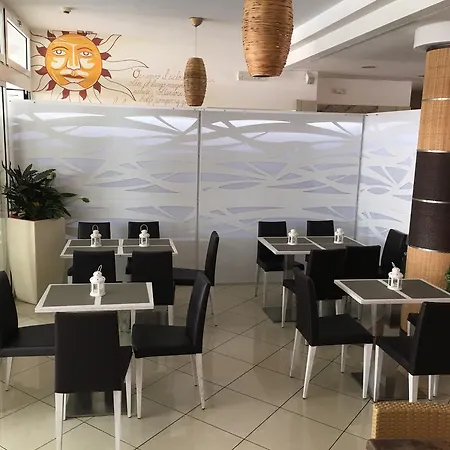 Ξενοδοχείο με διαμερίσματα Villaggio Hemingway - Family Καόρλε